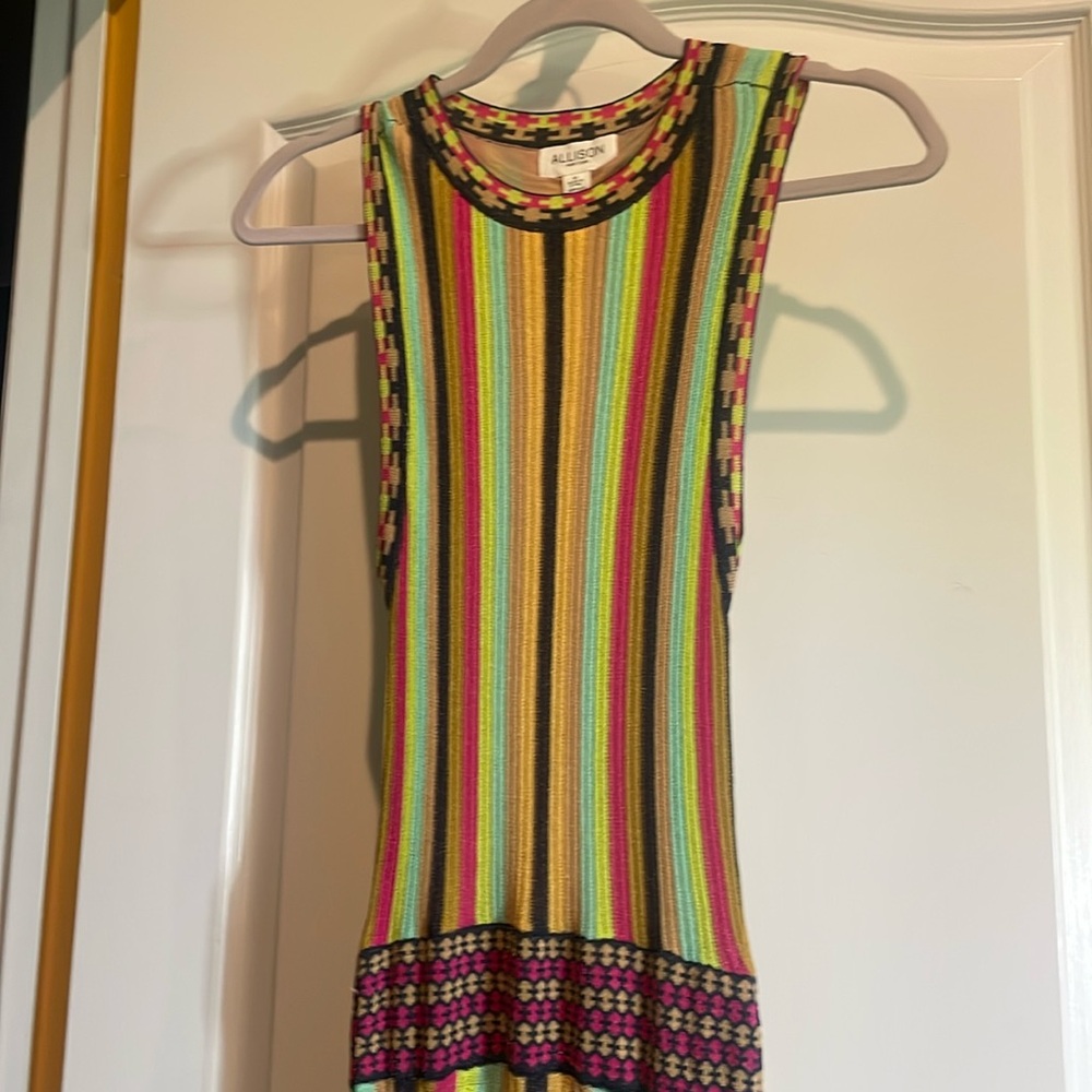 Allison NWT dress medium pit to pit 16 sleeveless flouncy skirt🩷🖤runs small